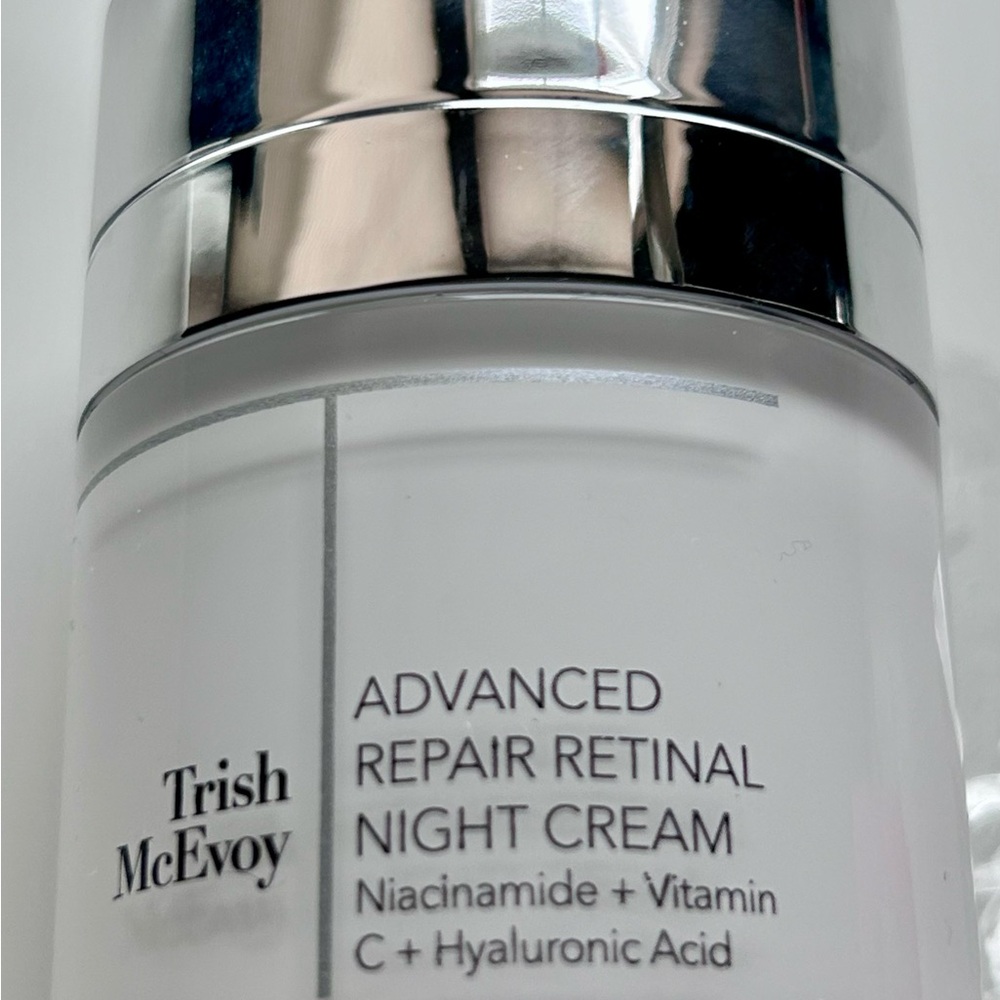 Trish McEvoy Advanced Repair Retinal Night Cream.
Unused Without Box And Tags